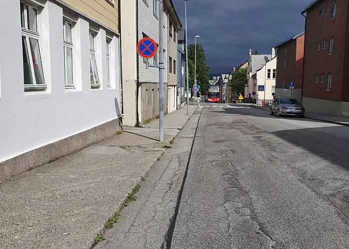 公寓 Near Brosundet, Newly Refurnished, Free Street Parking
