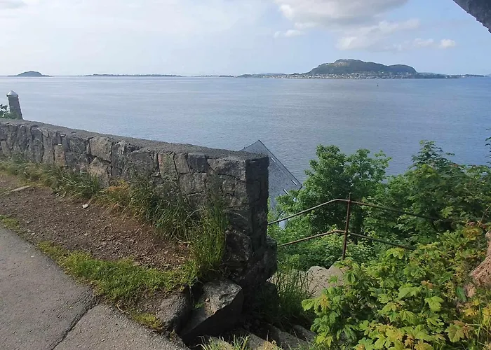公寓 Near Brosundet, Newly Refurnished, Free Street Parking 奥勒松