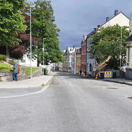 Leilighet Near Brosundet, Newly Refurnished, Free Street Parking *